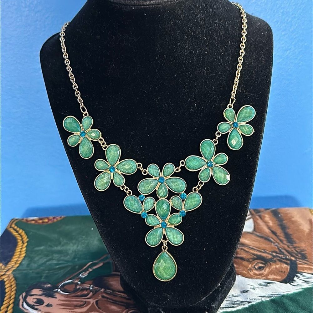 Floral Statement Necklace Green with Matching Earrings Fashion Set
